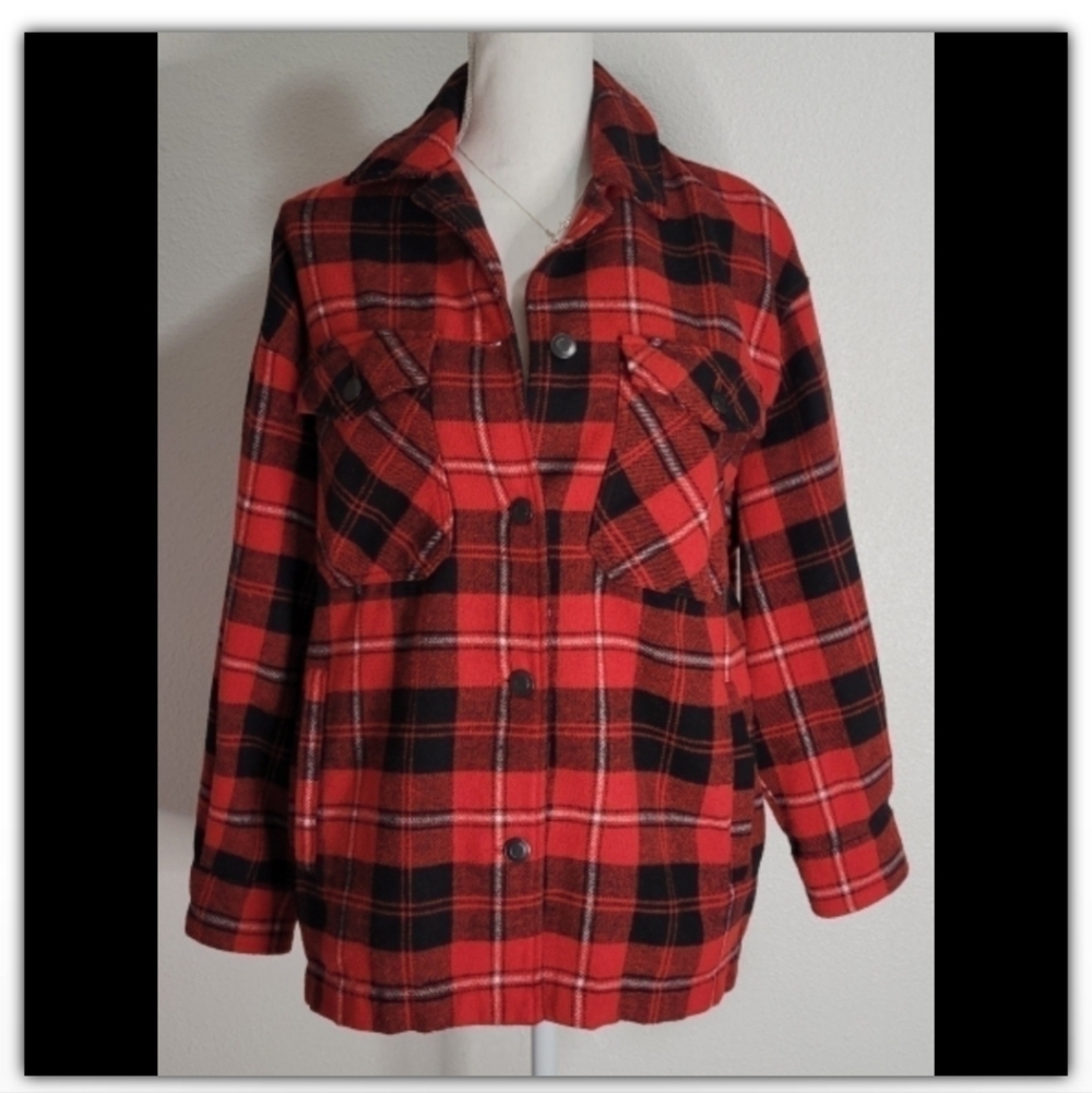 Zara Plaid Trucker style jacket size xs oversized with size pockets